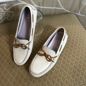 Johnston & Murphy loafers, creamy white size 7/7.5 Narrow